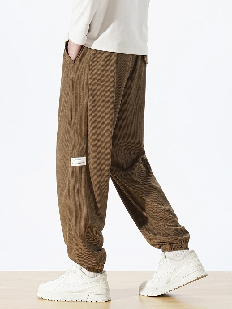 Herren Relaxed-Fit Cord-Jogginghose mit Tunnelzug, elastischen Knöchelbündchen & Cargo-Detail Nord Taschen