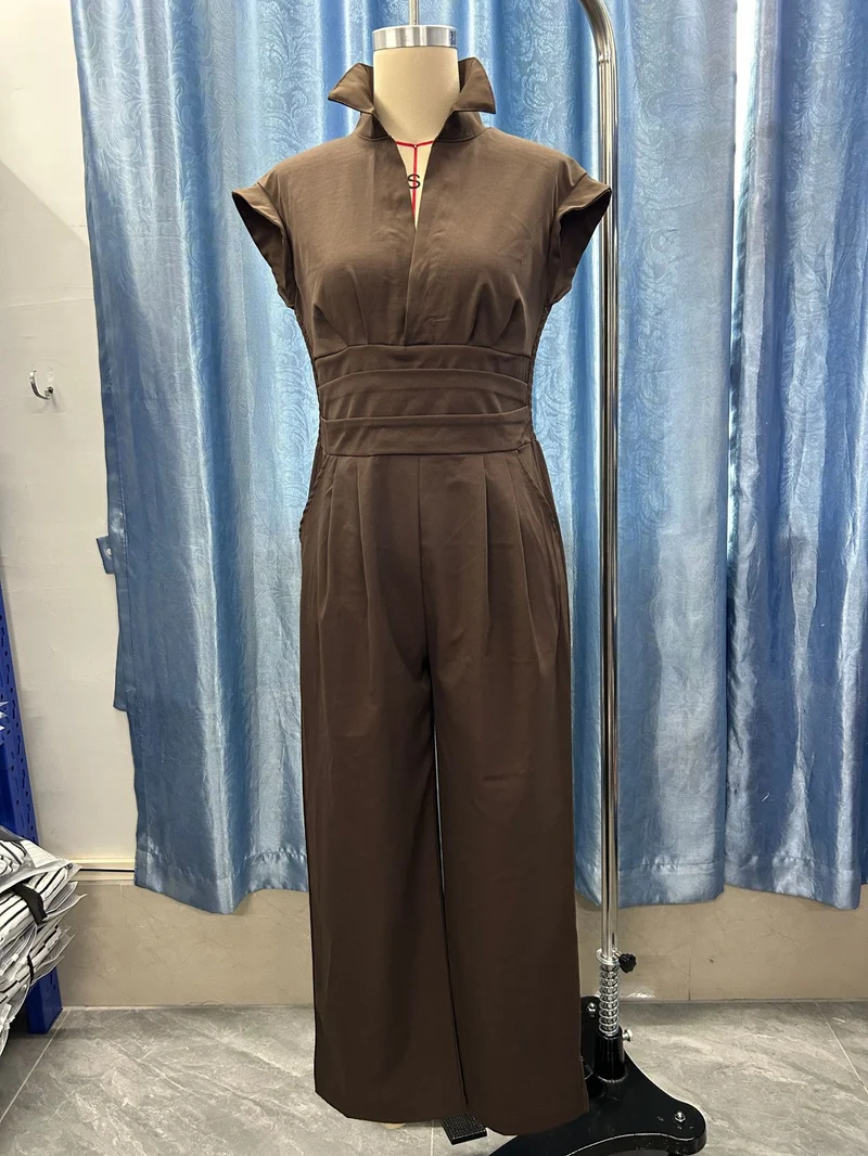 Damen Jumpsuit mit weitem Bein, tailliertem Wickelbund und Stehkragen Nord Taschen