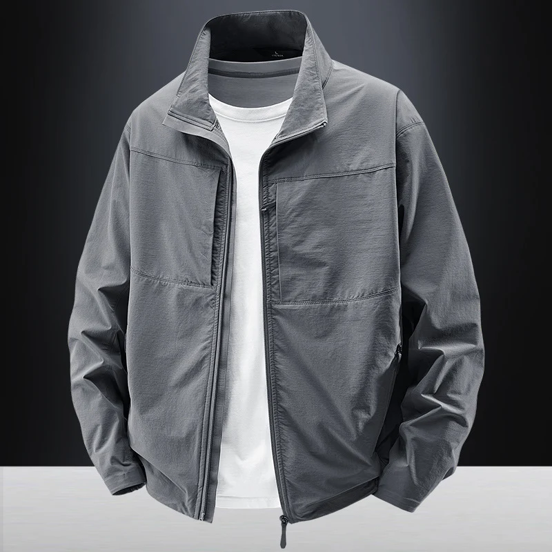 Herren Leichte urbane Windjacke mit Stehkragen, wasserabweisender Gewebemischung und verdeckten Reißverschlüssen Nord Taschen