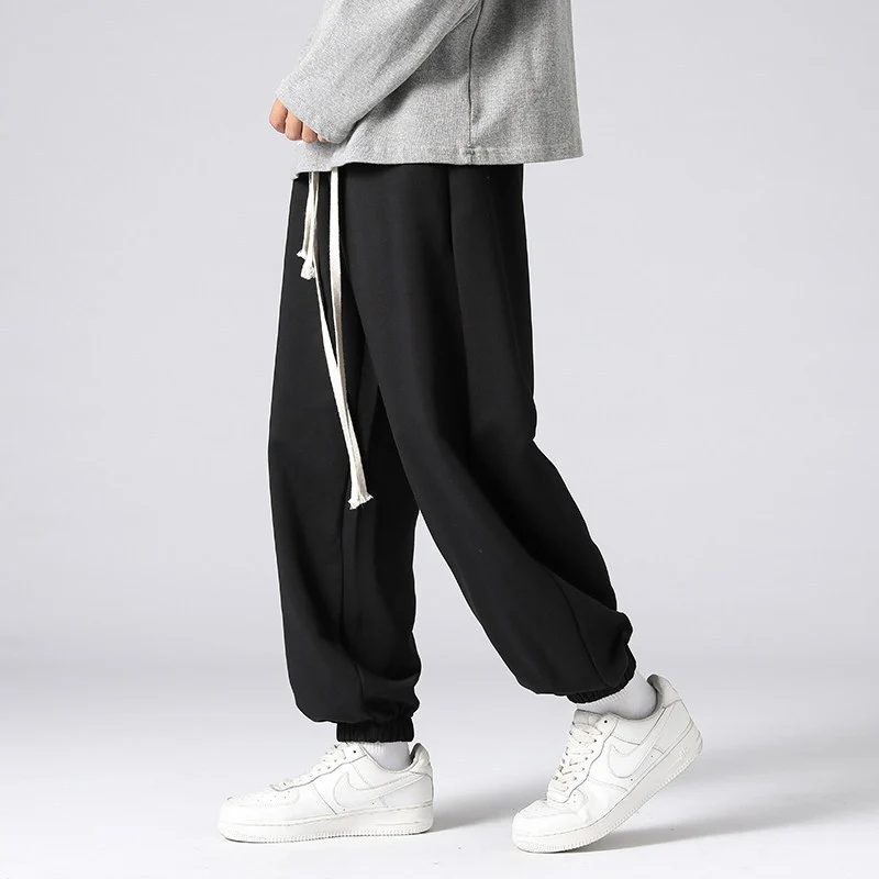 Herren Oversize-Jogginghose mit tiefer Leibhöhe, konischem Bein & extra langen Kordeln Nord Taschen
