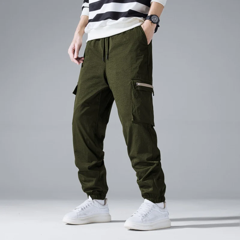 Herren Multifunktionale Cargo-Jogginghose mit Klapp‑ und Gurt-Details Nord Taschen