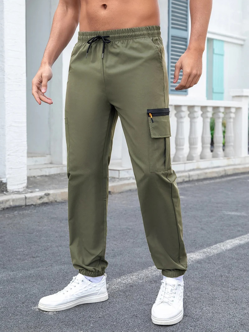 Herren Tech-Cargo-Jogginghose mit elastischem Tunnelzug, Reißverschluss‑Beintasche & eng anliegendem Fußbündchen Nord Taschen