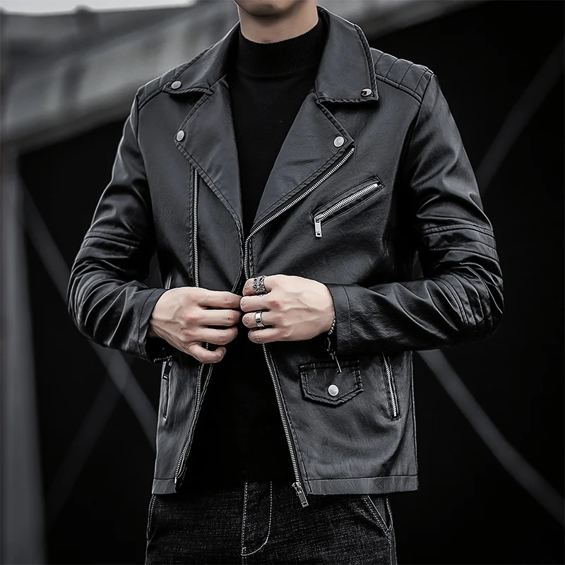 Herren schmal geschnittene Kunstleder-Motojacke mit gesteppter Schulter- und Ärmeldetail Nord Taschen