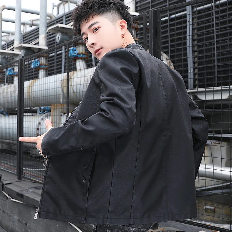 Herren schlanker Kunstleder‑Moto‑Blouson mit Stehkragen und Reißverschluss‑Taschen Nord Taschen