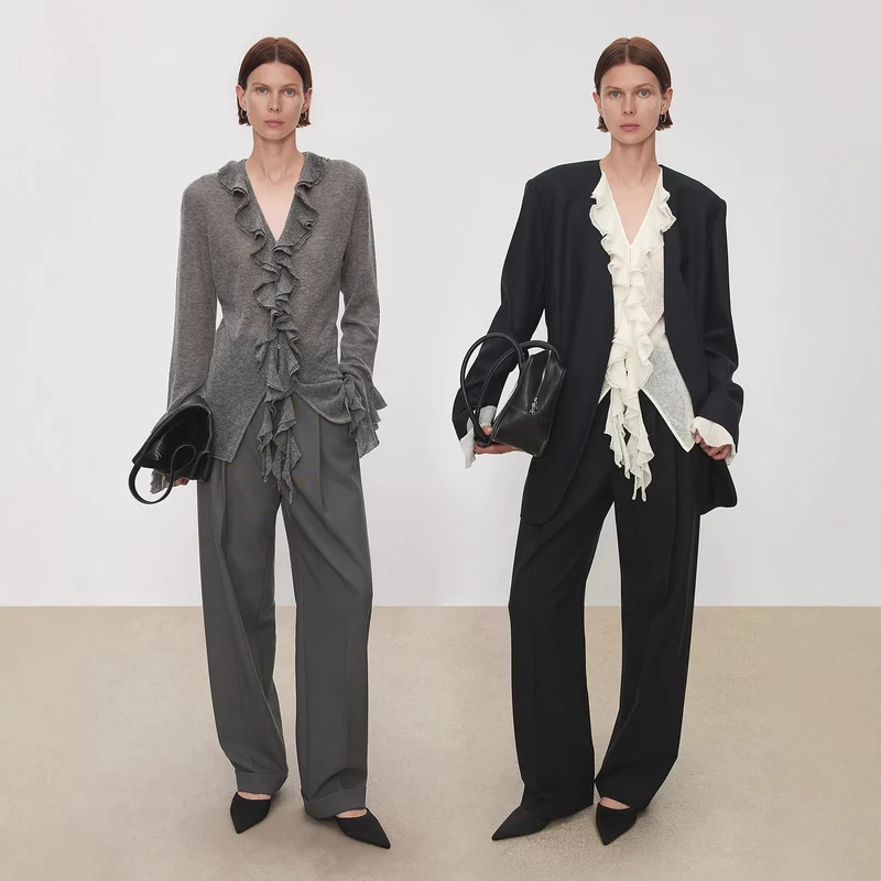 Damen Rüschen-Strickcardigan mit V-Ausschnitt und Volantärmeln Nord Taschen
