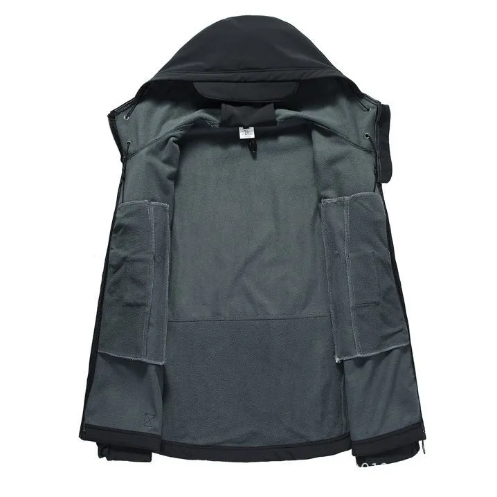 Herren taktische Softshell‑Fieldjacke mit Kapuze, Multifunktionstaschen und Klettpatchfläche Nord Taschen