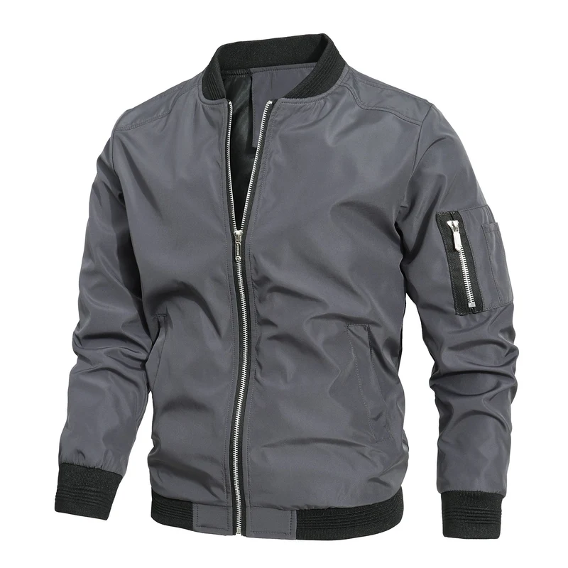 Leichte Bomberjacke mit Urbaner Kante