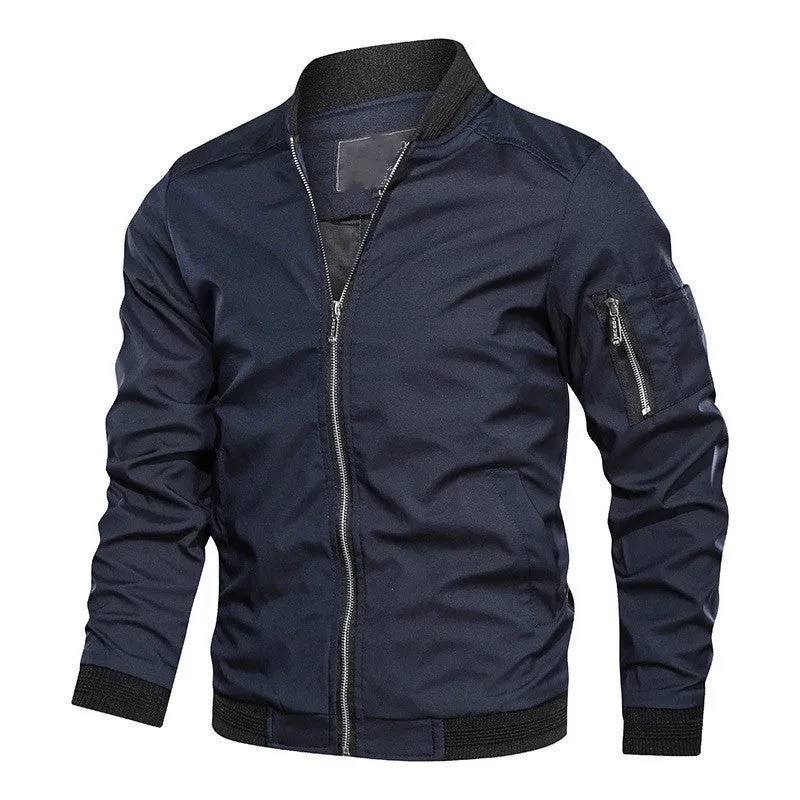 Leichte Bomberjacke mit Urbaner Kante