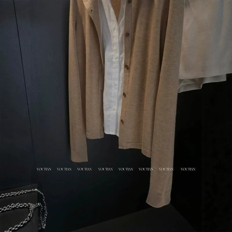 Damen Langer Feiner Strickcardigan mit Stehkragen und Knopfleiste Nord Taschen