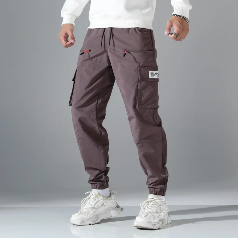 Herren konisch geschnittene Utility-Cargohose im Joggerstil mit Tunnelzugbund, Reißverschlusstaschen & elastischen Beinabschlüssen Nord Taschen