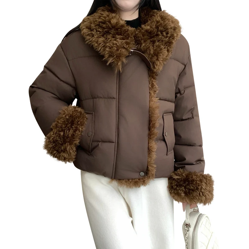 Damen nan kurze Oversize-Pufferjacke mit Teddyfutter, Umlegekragen und Schnallenverschluss Nord Taschen