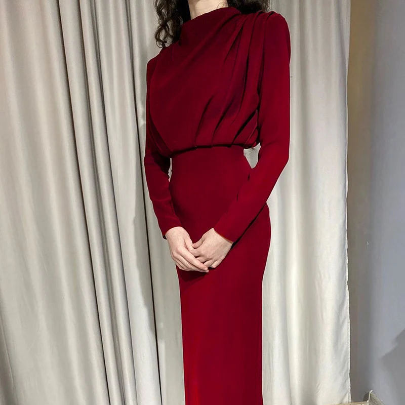 Damen Tailliertes Midikleid mit Drapierung am Oberteil und Stehkragen Nord Taschen
