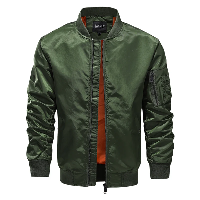 Herren Leichter Nylon‑Bomberjacke im MA‑1‑Stil mit Ärmeltasche und kontrastierendem Innenfutter Nord Taschen
