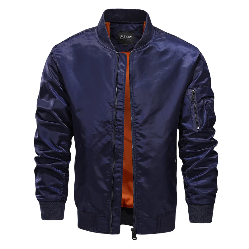 Herren Leichter Nylon‑Bomberjacke im MA‑1‑Stil mit Ärmeltasche und kontrastierendem Innenfutter Nord Taschen