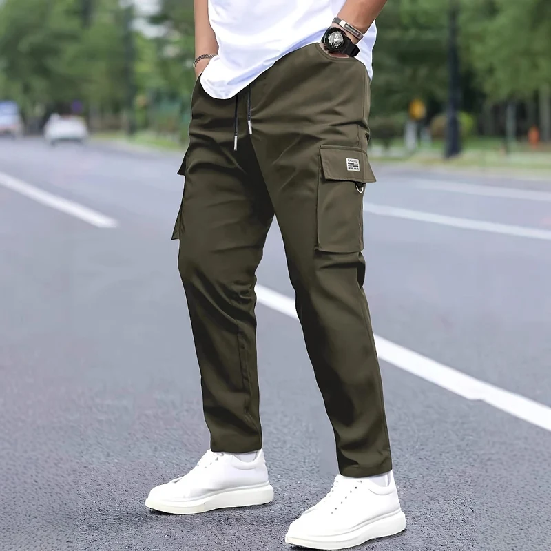 Herren Slim‑Tapered Cargo‑Jogginghose mit Tunnelzugbund, Klappentaschen und Metallringdetail Nord Taschen