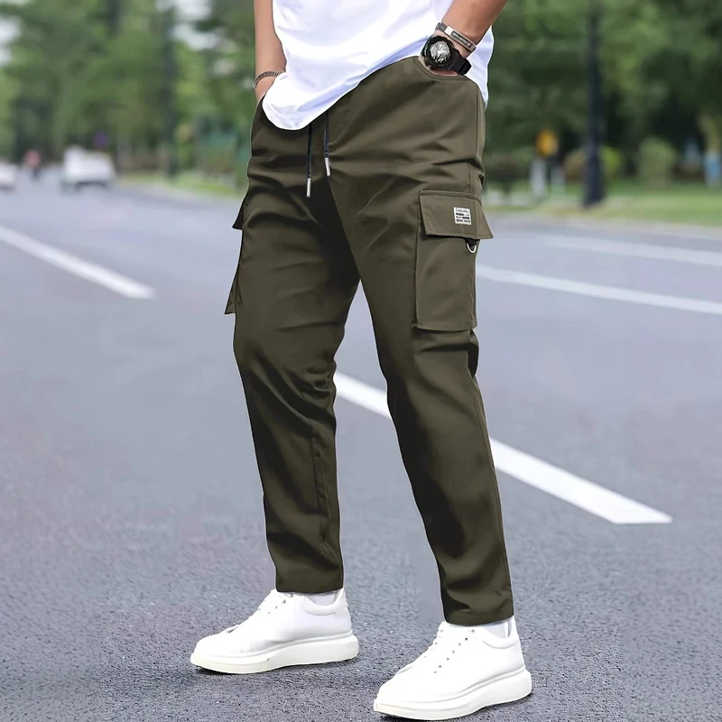 Herren Slim‑Tapered Cargo‑Jogginghose mit Tunnelzugbund, Klappentaschen und Metallringdetail Nord Taschen