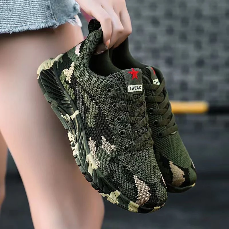 Damen Sportliche Hochleistungs-Sneakers mit ausgefeilter Camouflage-Optik Nord Taschen