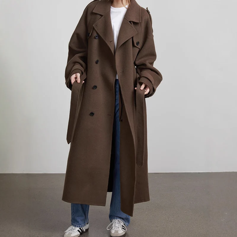 Damen Langer Wollmix-Mantel mit breitem Revers, Epauletten und verstellbaren Ärmelriegeln Nord Taschen
