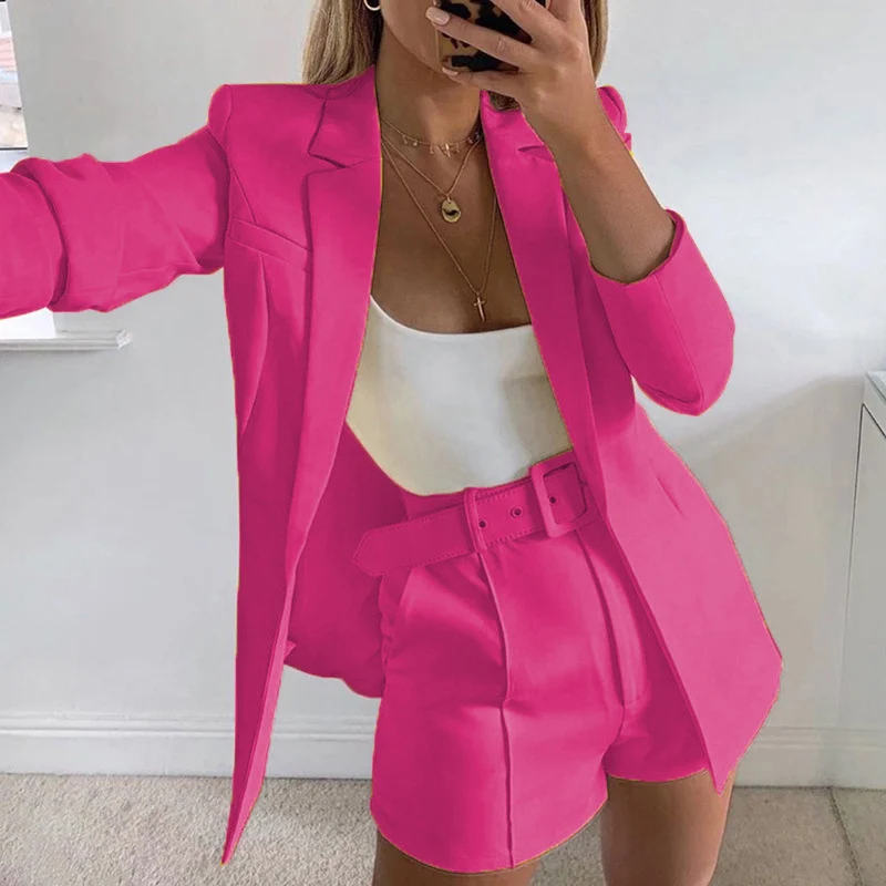 Damen Taillierter Longline-Blazer mit hochtaillierten Gürtelshorts-Set Nord Taschen