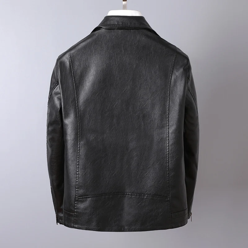 Herren Slim-Fit Kunstleder-Motojacke mit asymmetrischem Reißverschluss und cleanem Reverskragen Nord Taschen