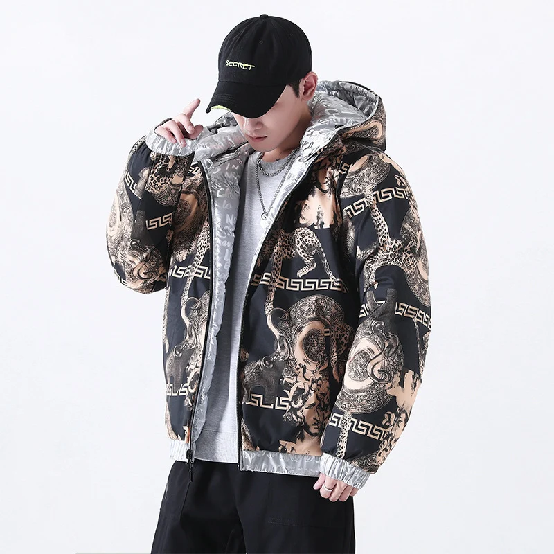 Herren Reflektierende gesteppte Daunenoptik-Überjacke mit Kapuze und Allover-Print Nord Taschen
