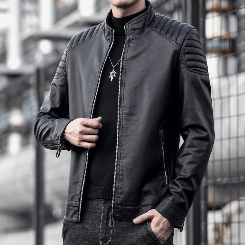 Herren Schmale Kunstleder‑Fliegerjacke mit gepolsterten Schultersteppungen und Stehkragen Nord Taschen