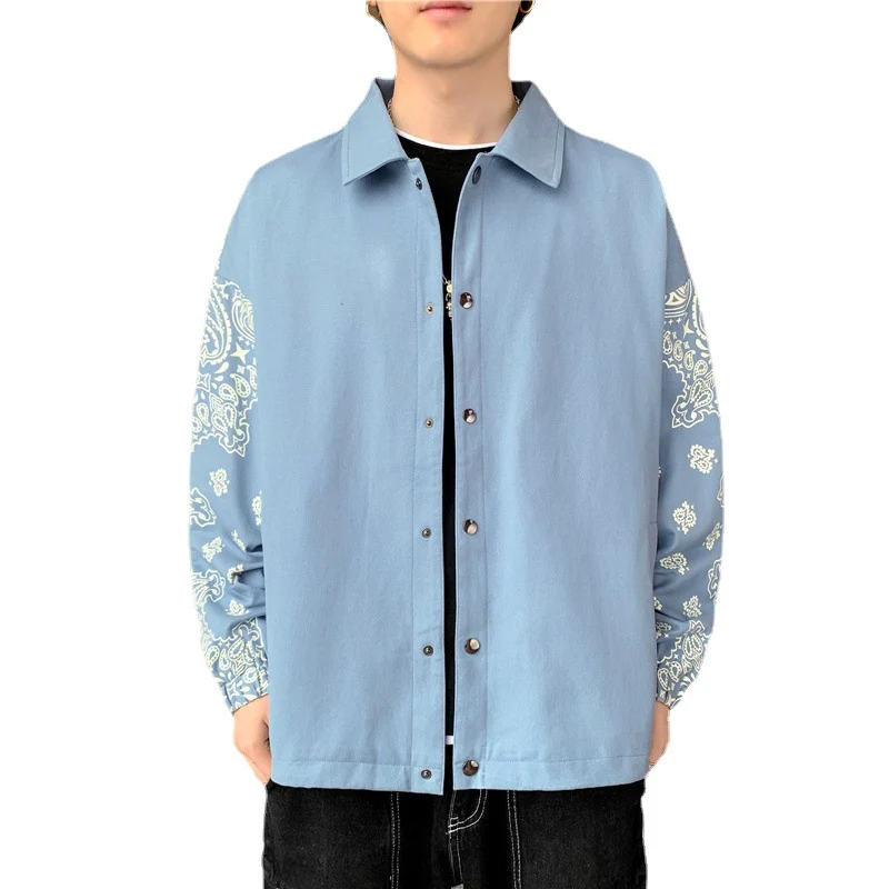 Herren Leichte Coachjacke mit Bandana-Print-Ärmeln und Druckknopffront Nord Taschen