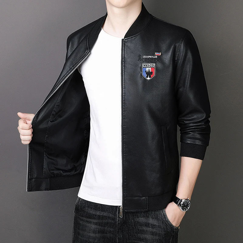 Herren leichte Bomberjacke im Casual-Urban-Stil mit gesticktem Wappen und gerippten Bündchen Nord Taschen