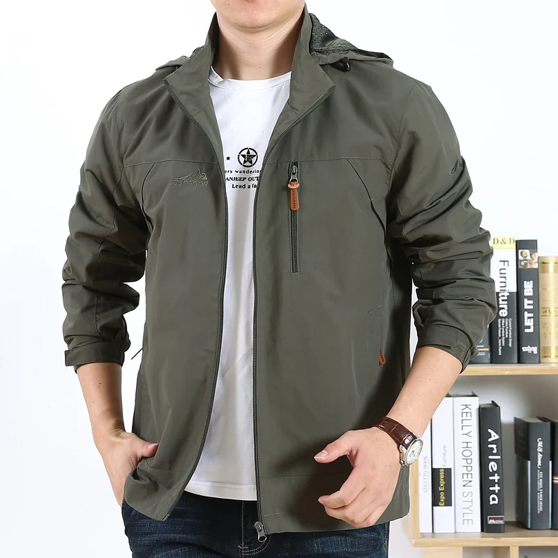 Herren leichte wind- und wasserabweisende Softshelljacke mit Kapuze, Brustreißverschluss und verstellbaren Ärmelabschlüssen Nord Taschen