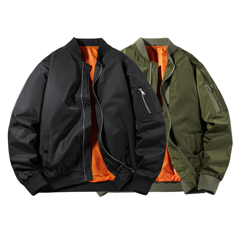 Herren Flieger-Bomberjacke im klassischen Aviator‑Stil aus technischem Nylon mit kontrastierendem Innenfutter, Ärmeltasche und Rippenbündchen Nord Taschen
