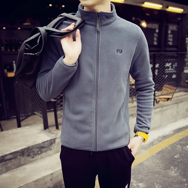 Herren Fleecejacke mit Stehkragen, windabweisender Mikrofaser‑Außenschicht und slim-regular Fit Nord Taschen