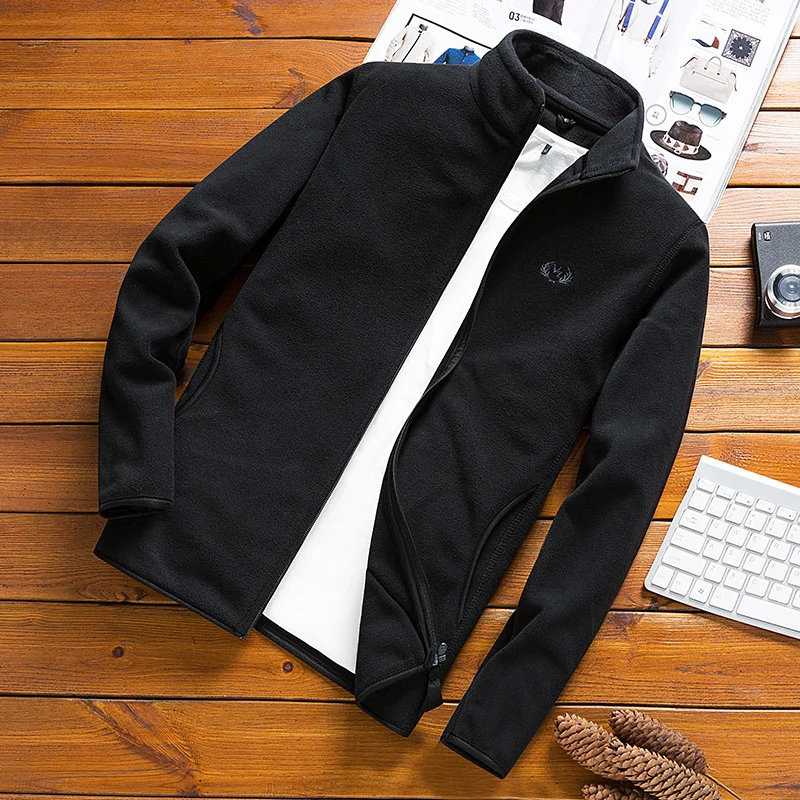 Herren Fleecejacke mit Stehkragen, windabweisender Mikrofaser‑Außenschicht und slim-regular Fit Nord Taschen
