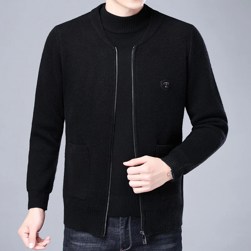 Herren Feinstrick-Cardigan mit durchgehendem Reißverschluss, Brustemblem und aufgesetzten Taschen Nord Taschen