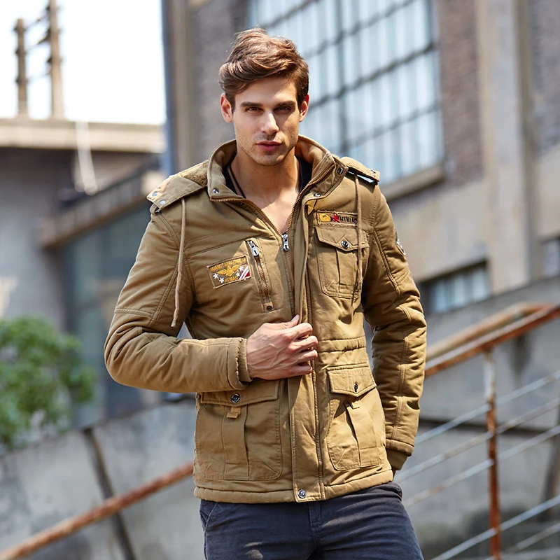 Herren gesteppte Feldjacke mit Kapuze Patch-Details und Thermofutter Nord Taschen