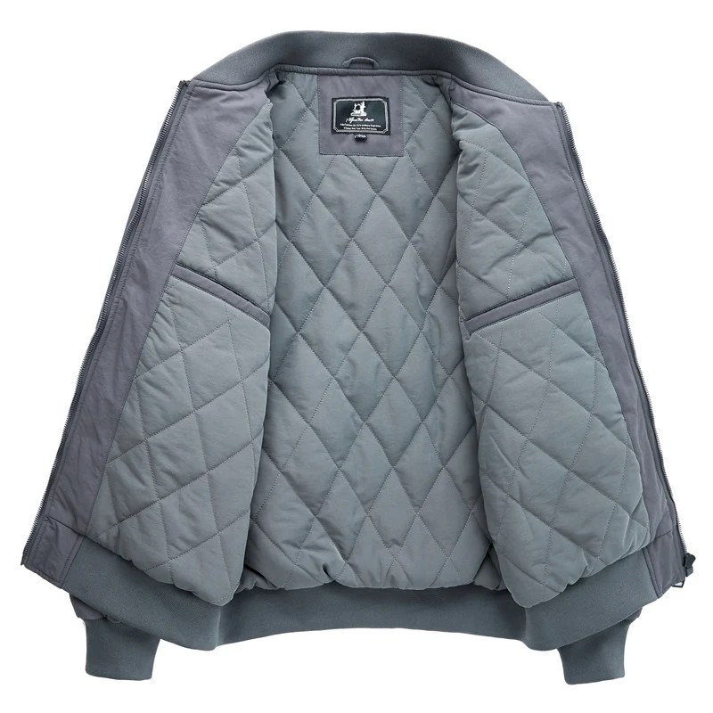 Herren Leichte Pilot‑Bomberjacke im Utility‑Stil mit Ärmeltasche und Patch‑Detail Nord Taschen
