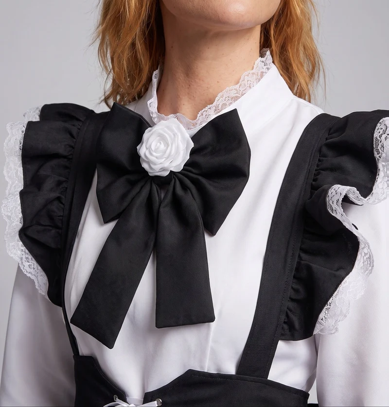 Damenkostüm als elegante Dienstmädchen mit Rüschen und Schleifen Nord Taschen