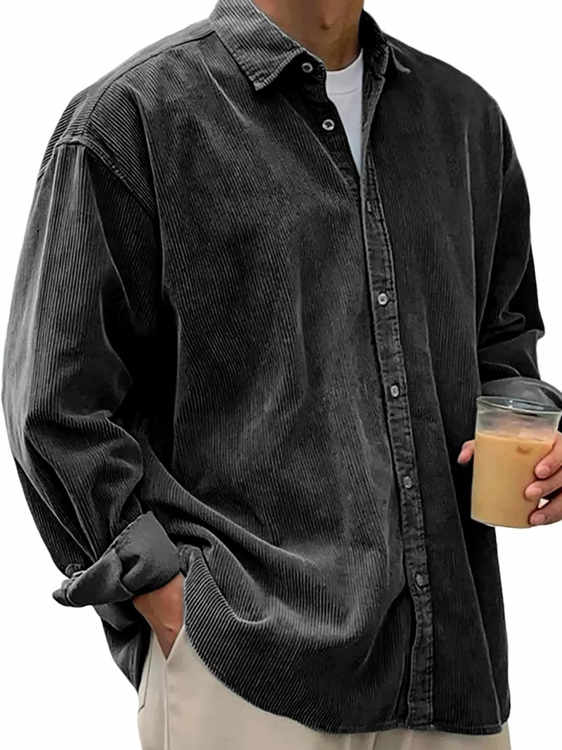 Herren lässiges Cordhemd aus Feincord mit Oversize-Schnitt
