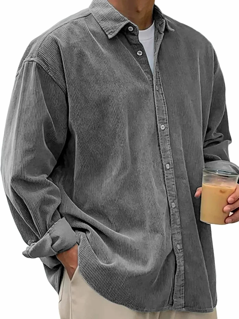 Herren lässiges Cordhemd aus Feincord mit Oversize-Schnitt