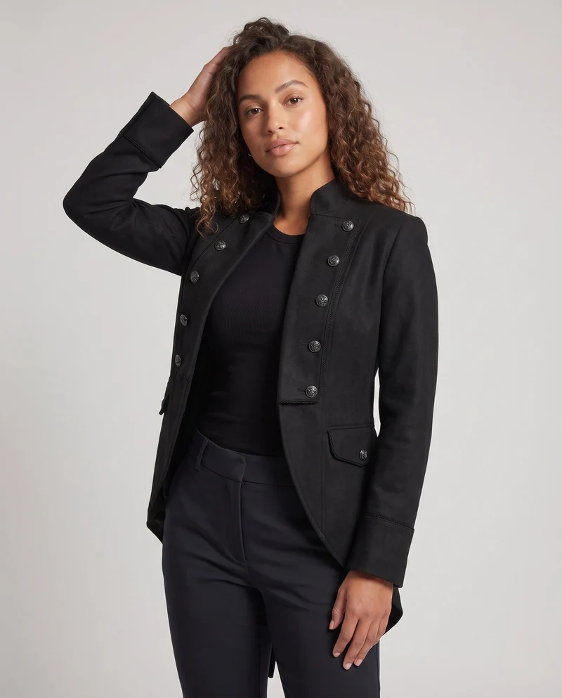 Damen eleganter Frack mit asymmetrischem Saum und aufwendigen Verzierungen Nord Taschen