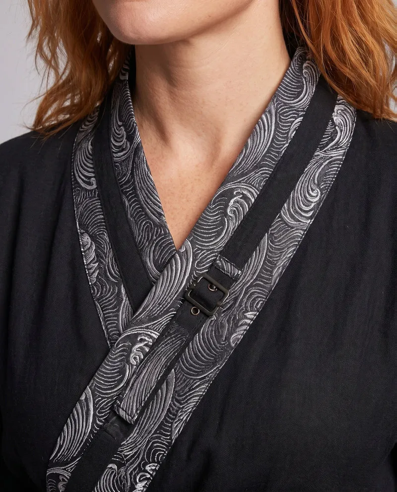 Damen Historisches Kostümkleid mit Eleganten Ärmeln und Künstlerischen Schnürdetails Nord Taschen