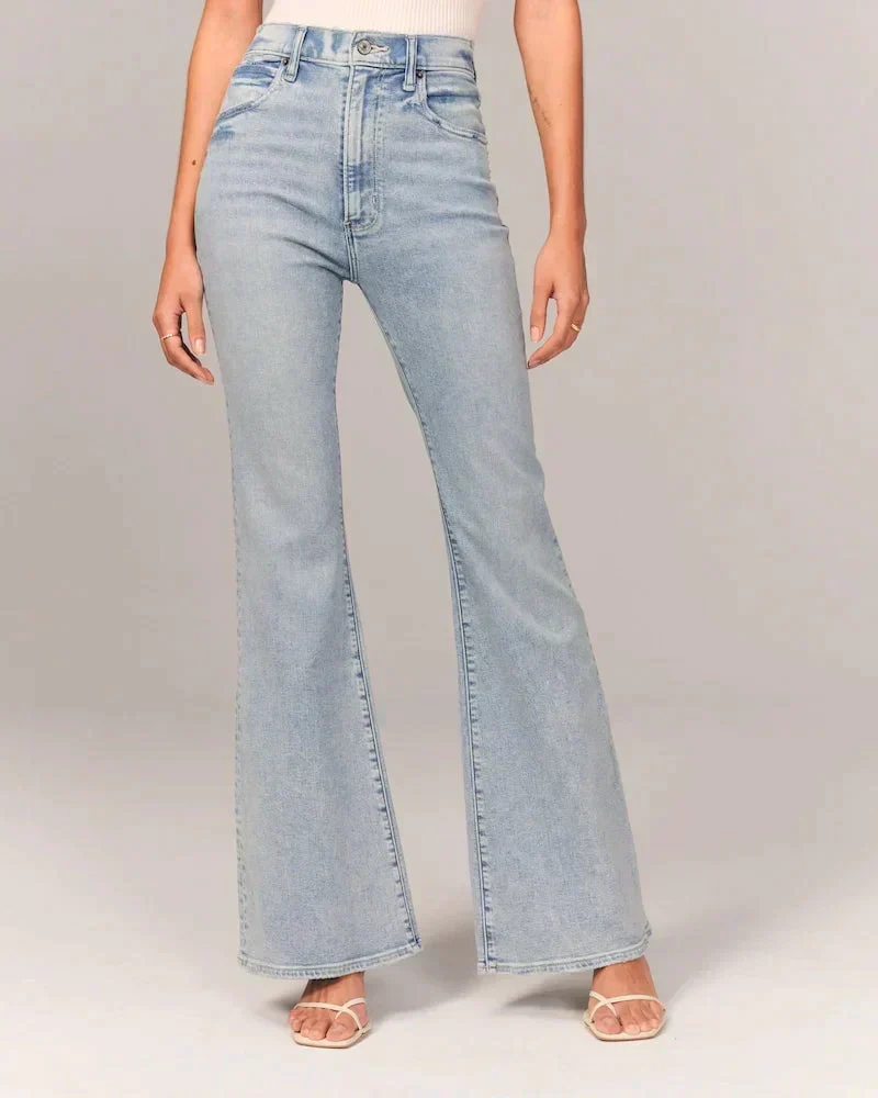 Figurformende Bootcut-Jeans
