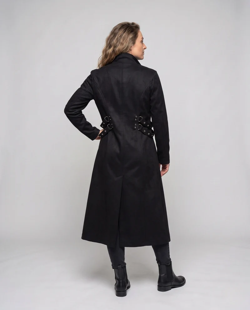 Damen eleganter Kapuzenmantel mit aufwändigen Schnallen und femininer Silhouette Nord Taschen