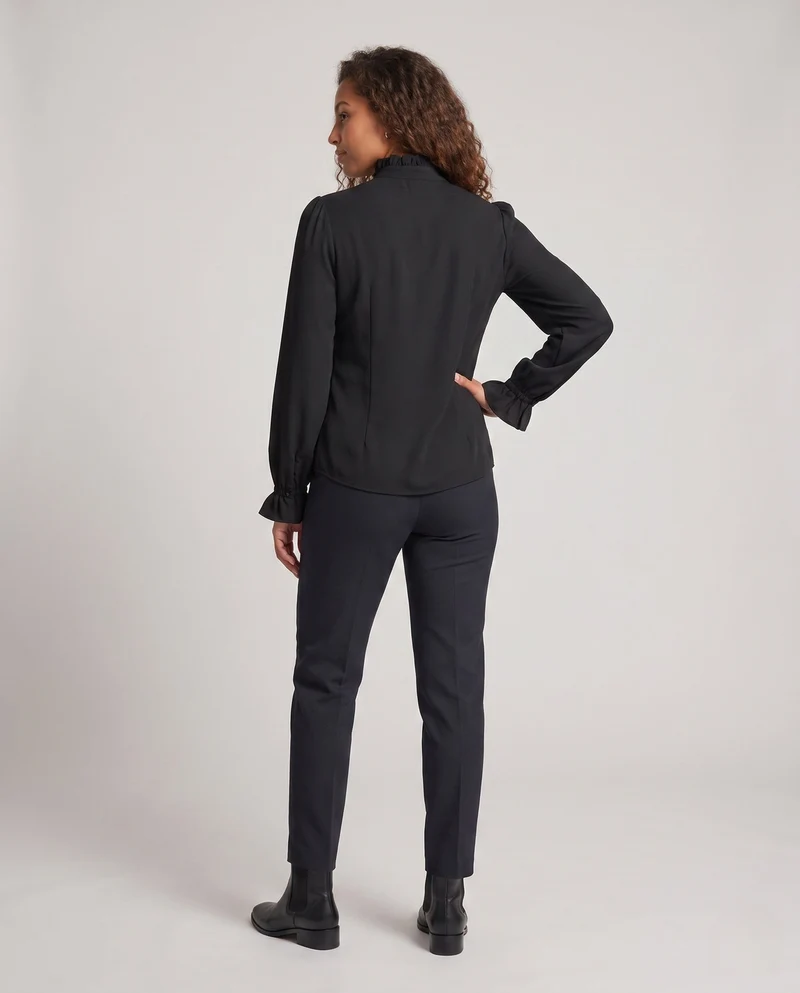 Damen elegante Bluse mit Rüschendetails und Stehkragen Nord Taschen