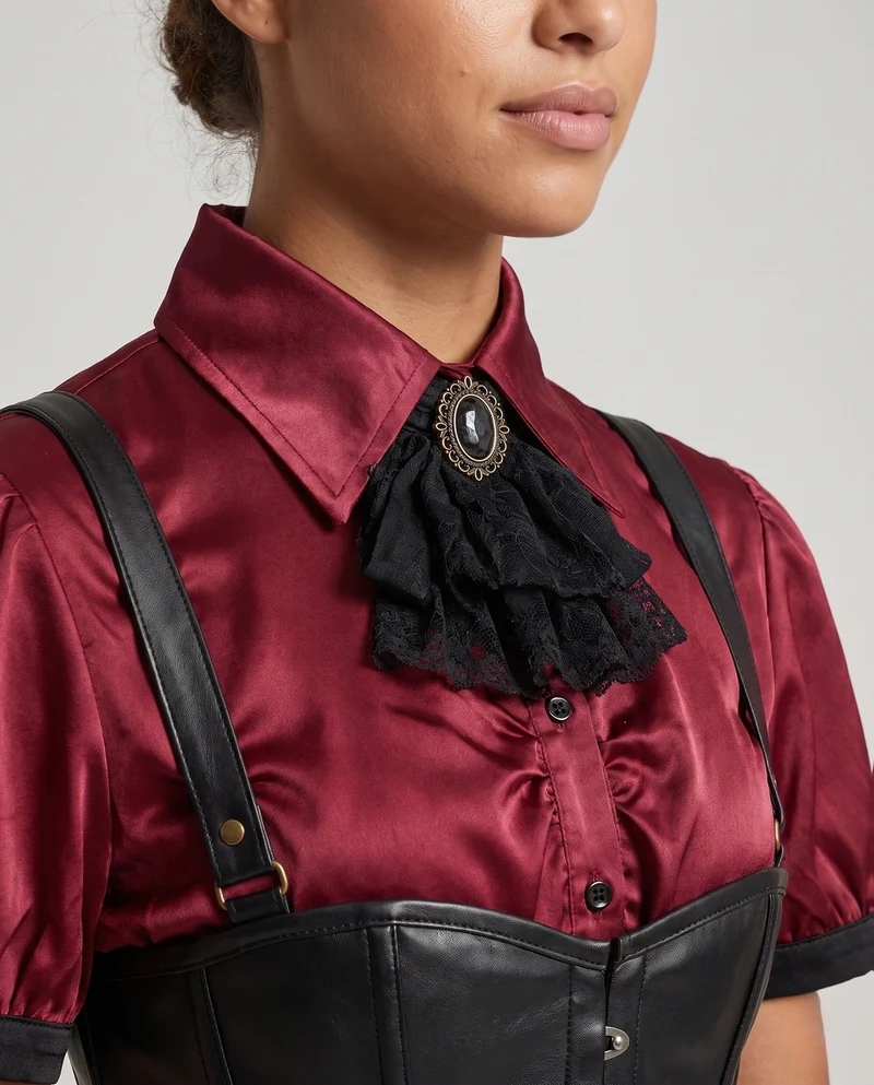 Damen Kostümset mit eleganter Bluse, taillierter Rock und passenden Accessoires Nord Taschen