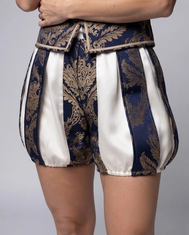 Damen Pompöse Shorts mit elegantem Muster und elastischem Bund Nord Taschen