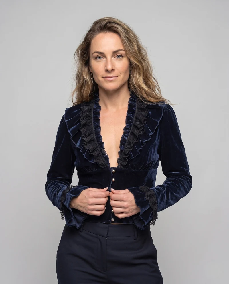 Damen elegante Samtbluse mit Spitzenrüschen und Perlenknöpfen Nord Taschen