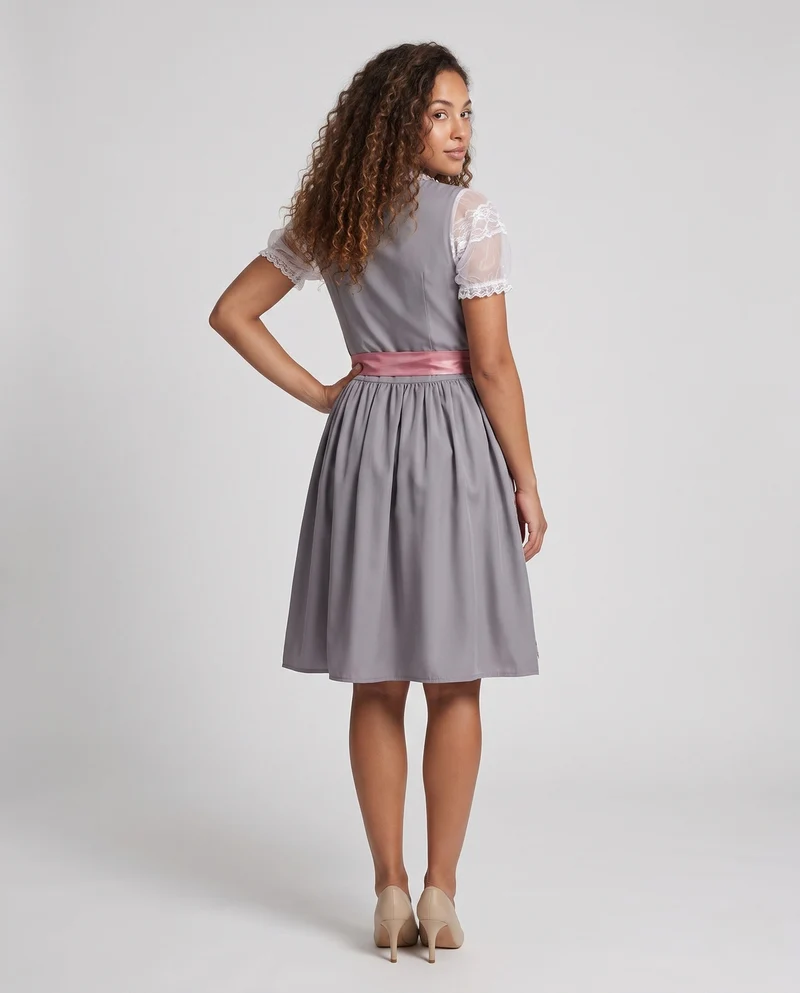 Damen Bayerisches Dirndl mit aufwendiger Stickerei und Schürze Nord Taschen