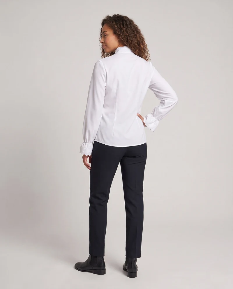 Damenbluse mit Rüschendetails und elegantem Stehkragen Nord Taschen