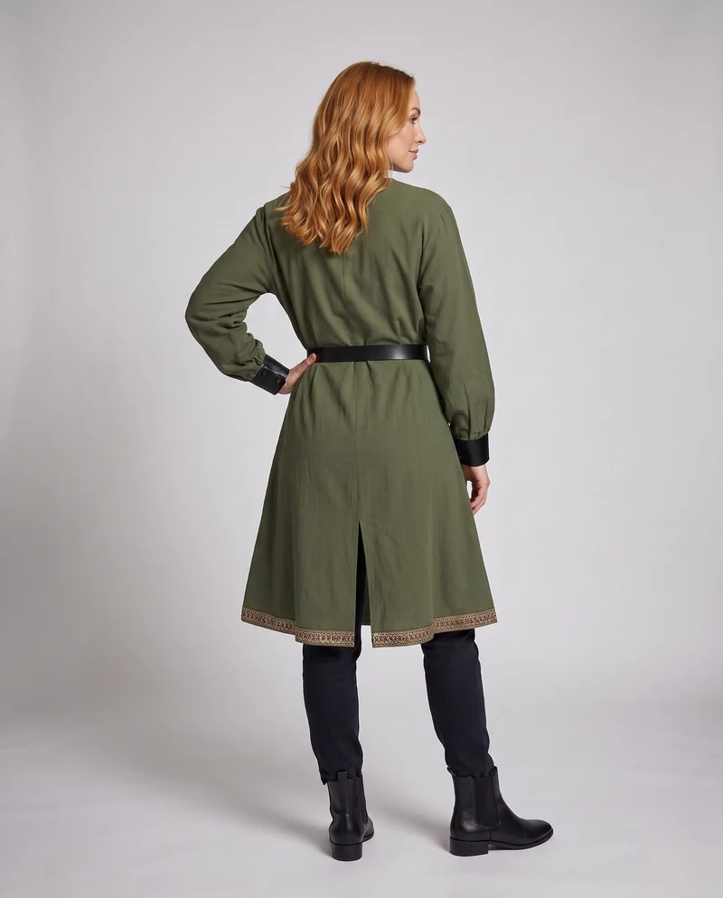 Frauen elegante Tunika mit Schnürung und dekorativen Ärmeln Nord Taschen
