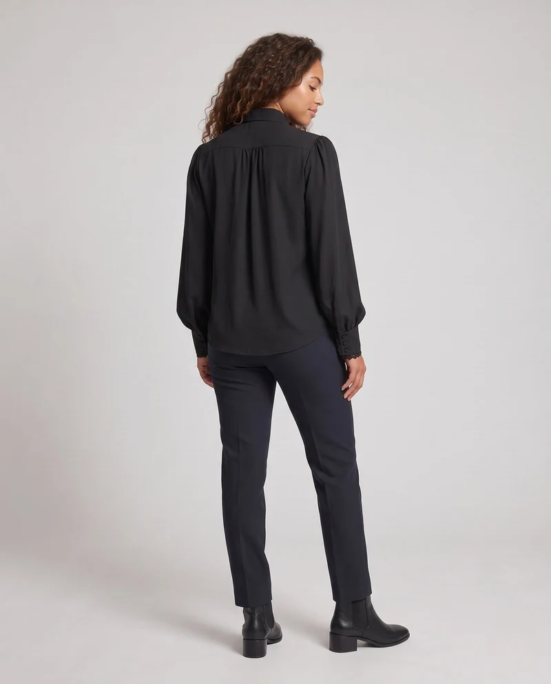 Damen Elegante Bluse mit Rüschen und Spitze Details Nord Taschen